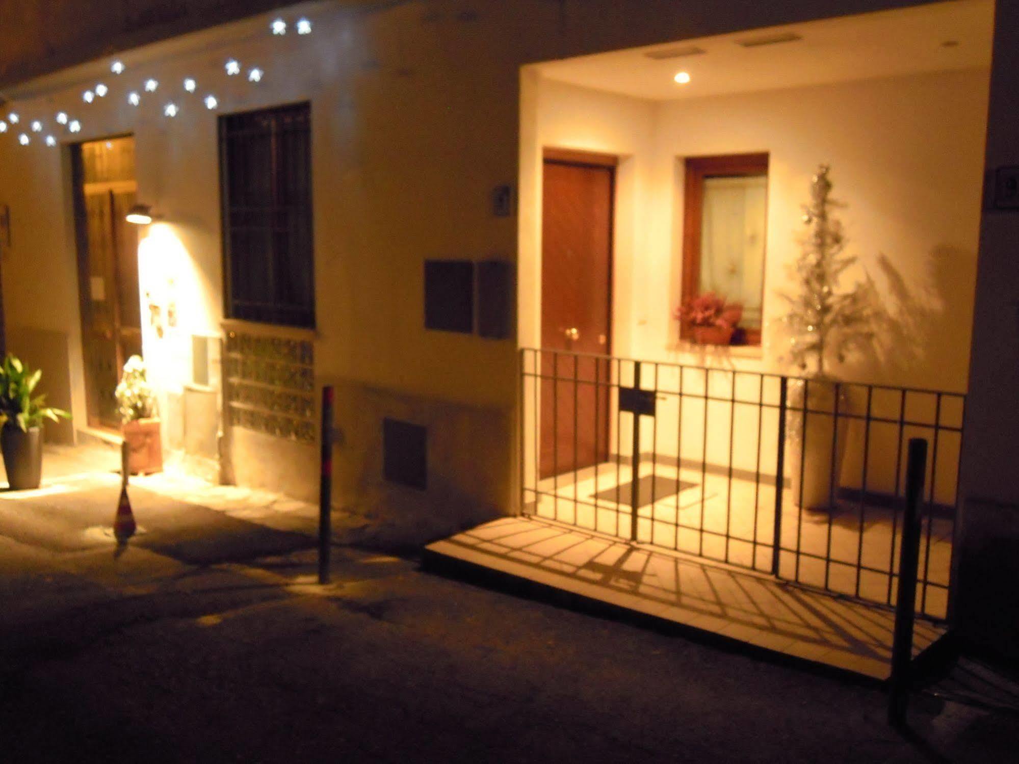 Leonardo's Bed and breakfast 3*