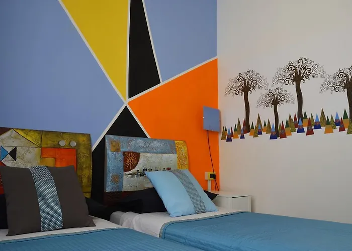 Leonardo\'s Rooms